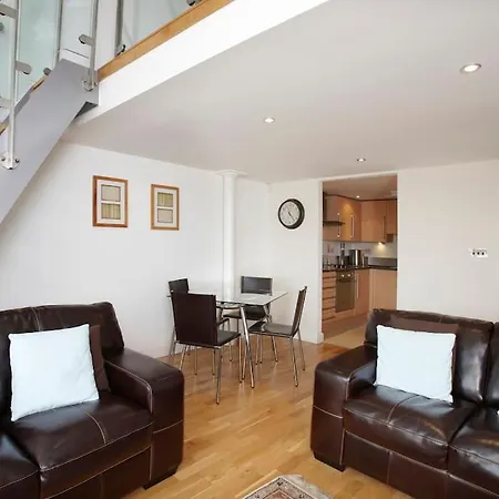 Spacious Loft Centre Apartment York