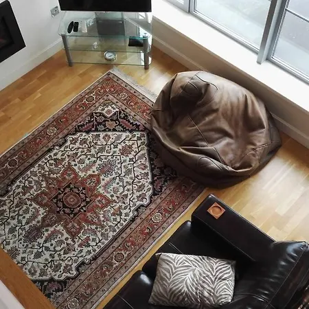 Spacious Loft Centre *